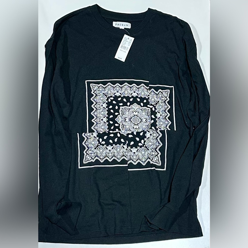 PacSun Long-Sleeve Print T-Shirt - Men’s Medium - New
